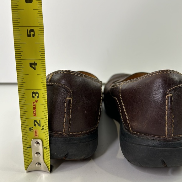 Clarks Structured Women's Brown Leather MaryJane Shoes - Picture 8 of 12